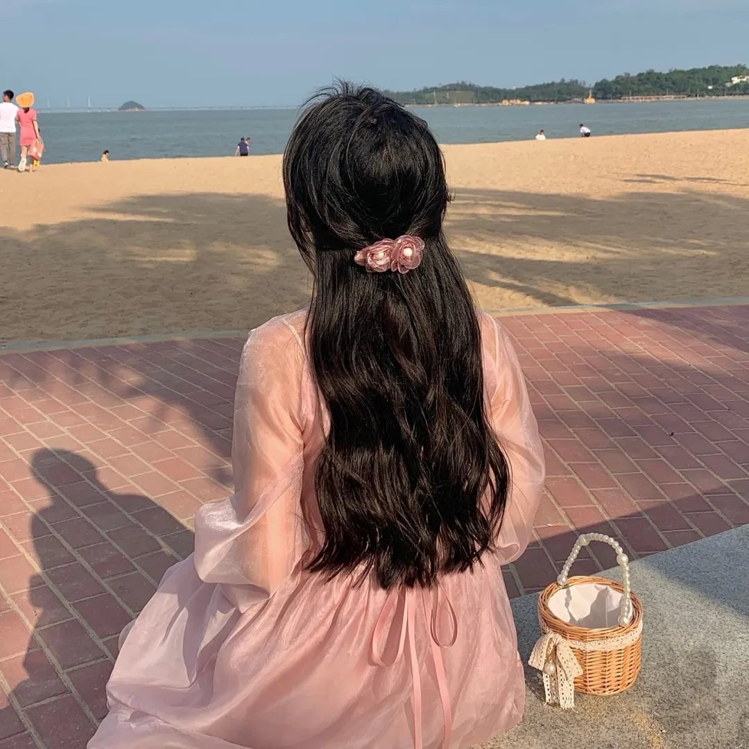 小镇里的国界线